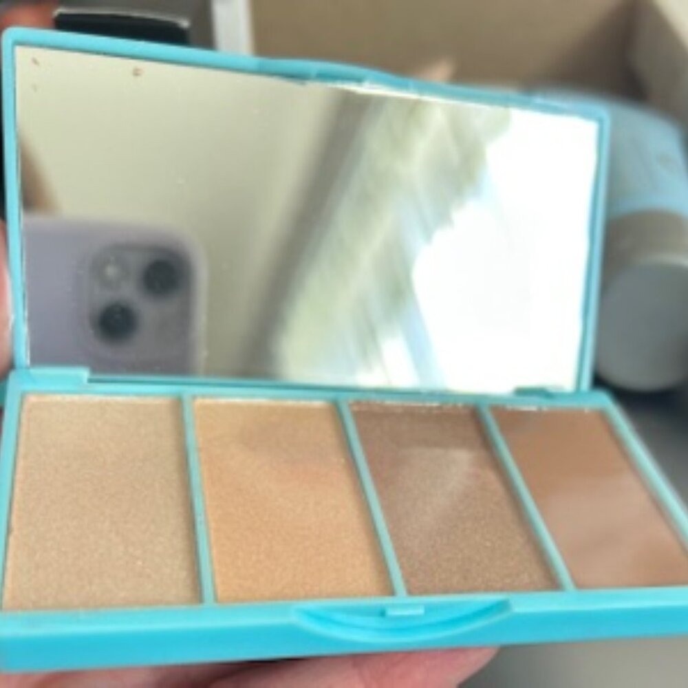 BellaPierre Cosmetics - Ultra Glow Highlighter & Bronzer Palette - NWT